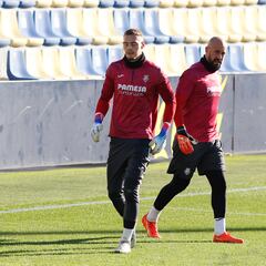 El Villarreal decidirá el futuro de su portería tras la pretemporada