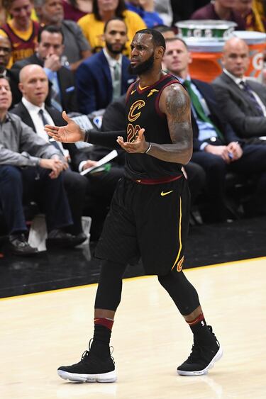 ¿Regresará LeBron a los Cavs a lo más alto de la liga?