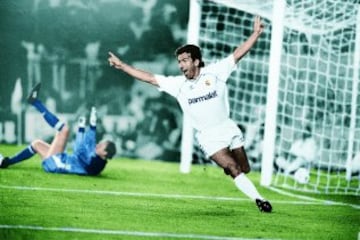 Juanito celebra un gol con el Real Madrid.