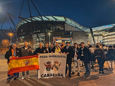 Fueron de los primeros en llegar al partido para disfrutar del ambiente en los exteriores del Etihad.