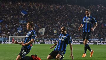 Bergamo (Italy), 24/04/2023.- Atalanta's Mario Pasalic celebrates the 1-0 goal during the Italian Serie A soccer match between Atalanta BC and AS Roma at the Gewiss Stadium in Bergamo, Italy, 24 April 2023. (Italia) EFE/EPA/MICHELE MARAVIGLIA
