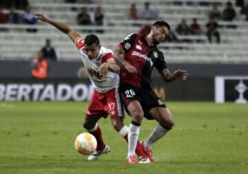 Un cauto Santa Fe espera a Atlas de México en el estadio Jalisco. Primer partido del Grupo 1 en Copa Libertadores. Segundo tiempo a favor del equipo colombiano.