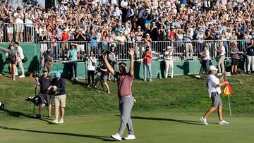 MADRID, 09/10/2022.- El golfista español Jon Rahm celebra tras ganar el Abierto de España, torneo del circuito europeo de golf (DP World Tour), este domingo en el Club de Campo de Madrid. EFE/Luis Tejido
