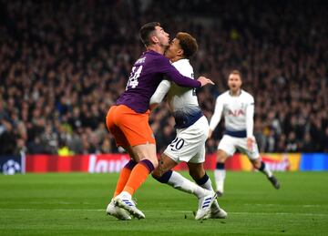 Dele Alli con Aymeric Laporte.