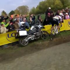 ‘Tragedia’ en la París-Roubaix: la extraña caída de Pogacar a 38 km