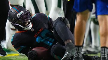 Sep 29, 2025; Miami Gardens, Florida, USA; (editors note: graphic image) Miami Dolphins wide receiver Tyreek Hill (10) injuries his leg against the New York Jets during the second half at Hard Rock Stadium. Mandatory Credit: Rich Storry-Imagn Images