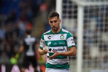 Gorriarán no necesitó tiempo para aclimatarse a la Liga MX. El mediocampista uruguayo llegó a Santos Laguna en el Apertura 2019 y de inmediato se volvió en un inamovible. El jugador de 25 años llegó a los Guerreros procedente de Ferencváros TC de Hungría.