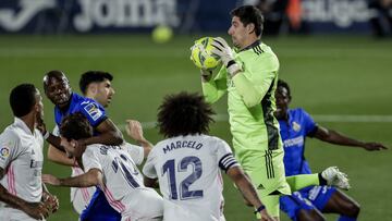 Courtois: "Un poco decepcionado por el punto. No es fácil con tantos partidos"