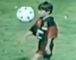 Atención a video inédito de Messi de niño con la ovación de ‘Marado’