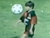 Atención a video inédito de Messi de niño con la ovación de ‘Marado’