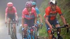 Nieve: el hombre de equipo que se exhibe en el Giro