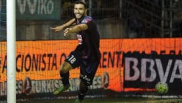 Borja celebra un tanto con el Eibar. 