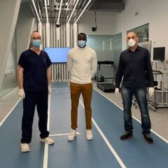 Nuke Mfulu regatea al quirófano y ya cuenta el alta médica