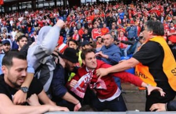 Incidentes entre los hinchas de Liverpool y Sevilla en Basilea