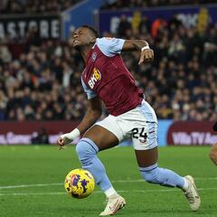 Durán, la clave del Aston Villa: penal para ser colíder de Premier