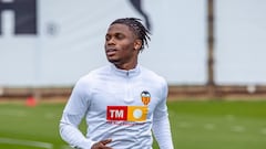 Ramazani se sube al avión