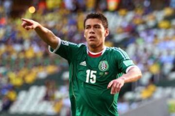 Con la Selección Mexicana Sub 17 logró la Copa del Mundo Sub 17, posteriormente debutaría con la absoluta del Tricolor, donde ha ganado dos veces la Copa Oro. Además, defendió la casa verde en los Mundiales de Sudáfrica y Brasil.