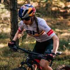 Rocío del Alba roza el podio en Banyoles y Richards repite triunfo