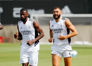 Rüdiger, que hoy será titular, junto a Benzema.