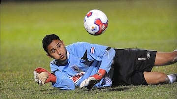 Keylor debutó con el primer equipo de Saprissa en 2005 y desde sus inicios ya destacaba por encima de sus colegas en el arco