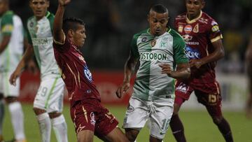 Rafael Carrascal y Macnelly Torres en el partido Nacional vs Tolima