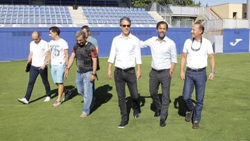 Luis Muñoz, central de futuro, está en la agenda perica