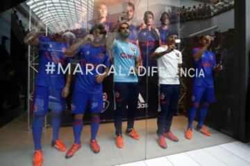 Así es la nueva camiseta de la U