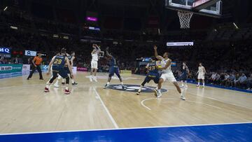 El tiro ganador de Gabriel Deck ante el Baskonia.