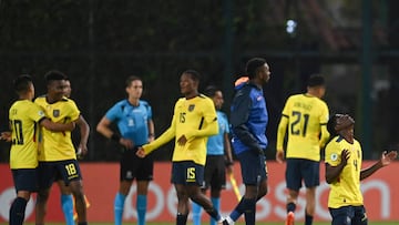 Ecuador's players celebrate after defeating Paraguay 2-1 in their South American U-20 football championship final round match at the Metropolitano de Techo stadium in Bogota, on February 12, 2023. (Photo by Juan BARRETO / AFP) (Photo by JUAN BARRETO/AFP via Getty Images)