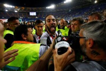 Cuadrado levanta su segunda Copa de Italia