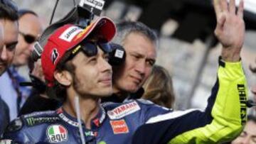 Valentino Rossi se llevó la última pole del año.