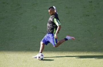 05/06/15  PREVIA FINAL CHAMPIONS LEAGUE
ULTIMO ENTRENAMIENTO DE LA JUVENTUS EN EL ESTADIO OLIMPICO DE BERLIN 
ARTURO VIDAL