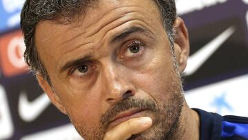 GRA173. SANT JOAN DESPÍ (BARCELONA), 20/05/2017.- El entrenador del FC Barcelona, Luis Enrique, durante la rueda de prensa que ofreció tras el entrenamiento de la plantilla barcelonista para preparar el último partido de Liga que disputarán mañana ante el Eibar en el Camp Nou. EFE/Toni Albir