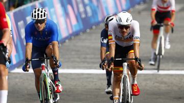 Ayuso, tres semanas sin bici por el COVID... y piensa en La Vuelta