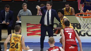 Fotis Katsikaris, entrenador del Gran Canaria, durante el partido contra el Casademont Zaragoza.