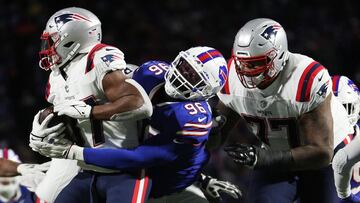 Los Patriots sobrevivieron al vendaval que se desató en Buffalo y al derrotar a los Bills se afianzan como el equipo con mejor récord de la AFC.