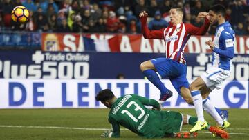 Fernando Torres llega otra vez
en plena forma al Camp Nou