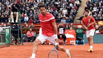 Feliciano L&oacute;pez y Marc L&oacute;pez durante un partido de dobles con Espa&ntilde;a en la eliminatoria de cuartos de final de la Copa Davis 2018 ante Alemania.