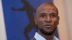 Abidal fue presentado: "Me preparé muchos años para esto"