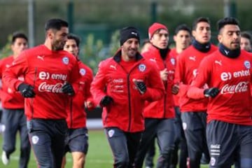 La Roja entrena el día antes del partido con Brasil.