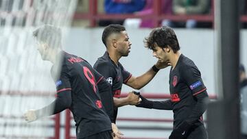 Lodi felicita a Jo&atilde;o F&eacute;lix tras marcar en Mosc&uacute;. 