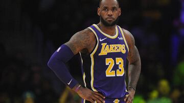 "Los Lakers deberían traspasar a LeBron si pueden fichar a Durant"