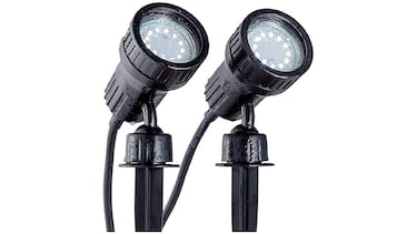 Cinco luces de exterior para iluminar y decorar el jardín, la terraza, el patio o el porche