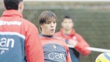 <b>LA REFERENCIA. </b>El serbio Milosevic es uno de los jugadores más ofensivos de Osasuna.