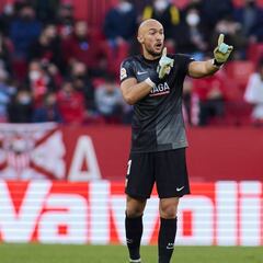 Dmitrovic, novato en el derbi pero experto en el Betis