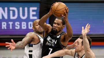 The Brooklyn Nets took a 3-2 series lead over the Milwaukee Bucks after a 17 point comeback win in Game 5. Brooklyn can close out the series in Milwaukee.