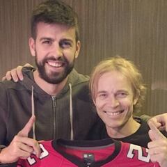Gerard Piqué muestra con qué equipo irá en la Super Bowl