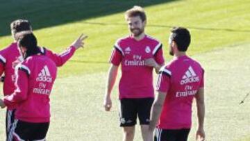 Ancelotti probó ayer con Illarra en un 4-4-2 como pareja de Kroos