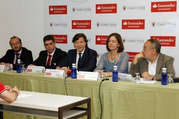 10/07/17 CURSOS DE VERANO EN EL ESCORIAL , UNIVERSIDAD COMPLUTENSE , MESA REDONDA DE ALFREDO RELAÑO ( DIRECTOR DEL DIAIRO AS DIARIOAS ) Y JOSE RAMON LETE ( PRESIDENTE DEL CONSEJO SUPERIOR DE DEPORTES CSD )