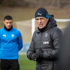 García Plaza: “Vamos a ser uno de los tres equipos que asciendan”